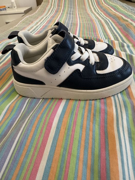 Adidasi sport copii