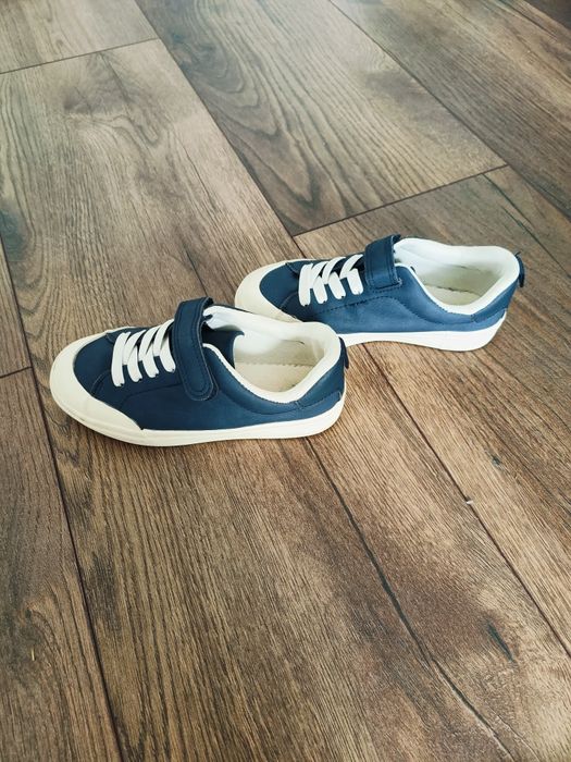 Adidași casual H&M nr.30