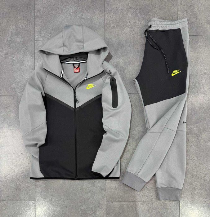 Nike TECH Fleece Set