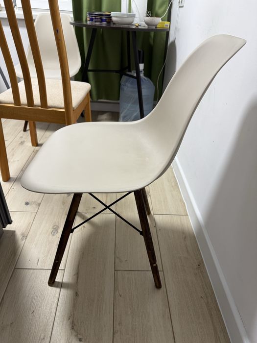 Продам комплект из двух стульев