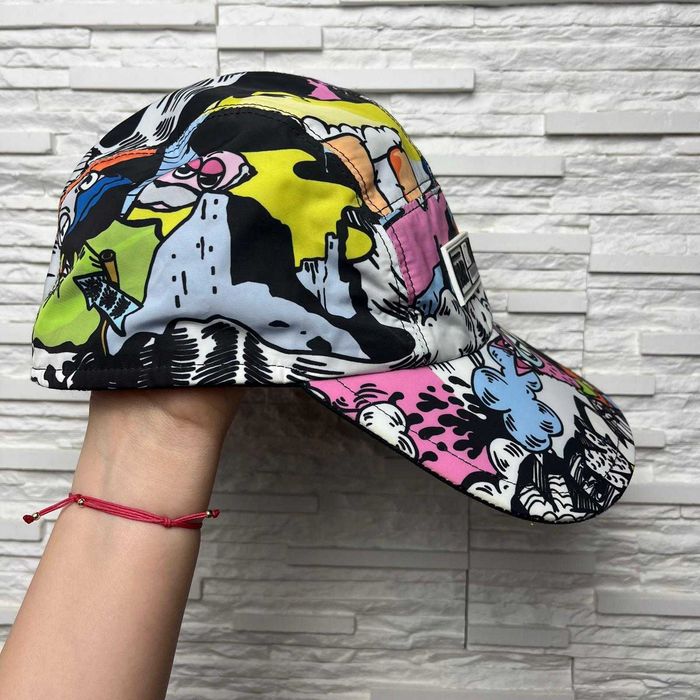 Шапка на марката Kenzo