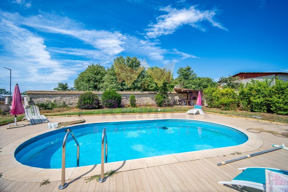 Продава се Хотел в с. Българево, Област Добрич - 667 кв.м за 473 €/кв.м - Снимка #5