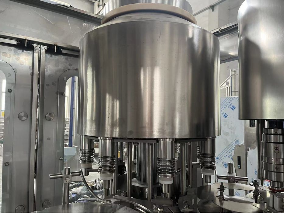 Линия розлива воды  0.3 / 0.5 литра. Сув кадоклаш линияси 0.3 / 0.5 л