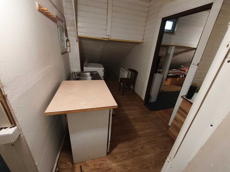 Garsonieră la Casă | Mansardă | 145 EUR | Intrare Separată | Zonă liniștită
