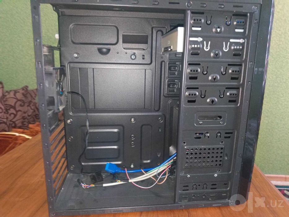 Корпус для ПК AeroCool ATX / mATX + Вентилятор (Кейс)