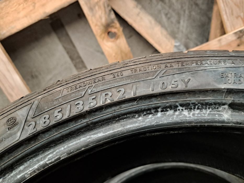 2 anvelope 285/35 R21 Dunlop runflat