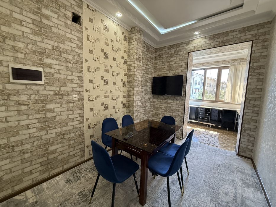Продается 3х квартира на Бульваре 3 этаж