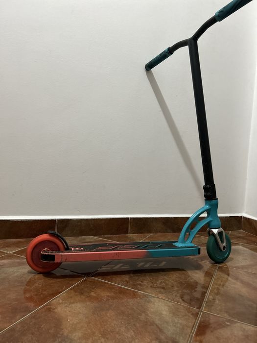 Trotineta Freestyle MGP,albastru/roz,ghidon ajustabil.