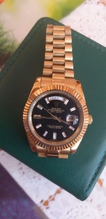 Vand ceas Rolex aurit mecanism  automat