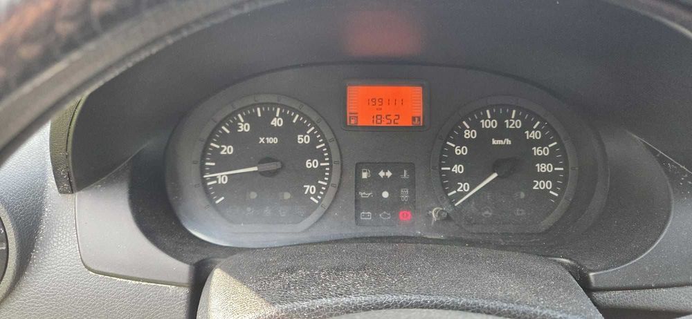 Dacia Logan 1.4 MPI – An 2005 – 1.300 €