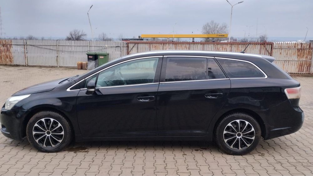 Dezmembrez Toyota Avensis T27 2.0 D4d