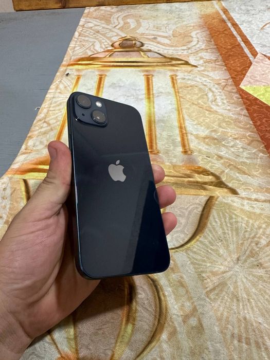 Iphone 13 midnight  dak karobka bor yomkost 99%