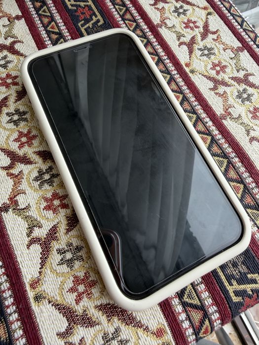 IPhone 11 64 GB, черный, с коробкой