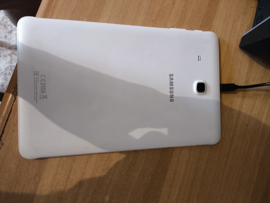 Продам планшет Samsung Galaxy tab E