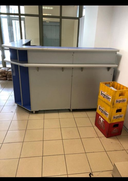Bar gri albastru 3,1m x 1.8m 500 ron