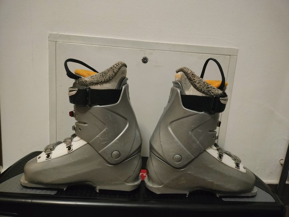 Vând Clăpari Salomon Nr 26 in stare buna