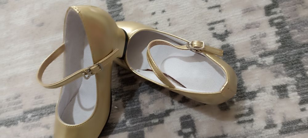 Туфли для танцев на девочку