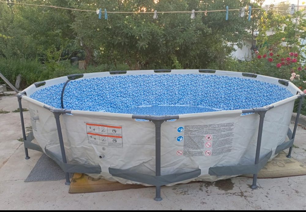Продам бассейн большой