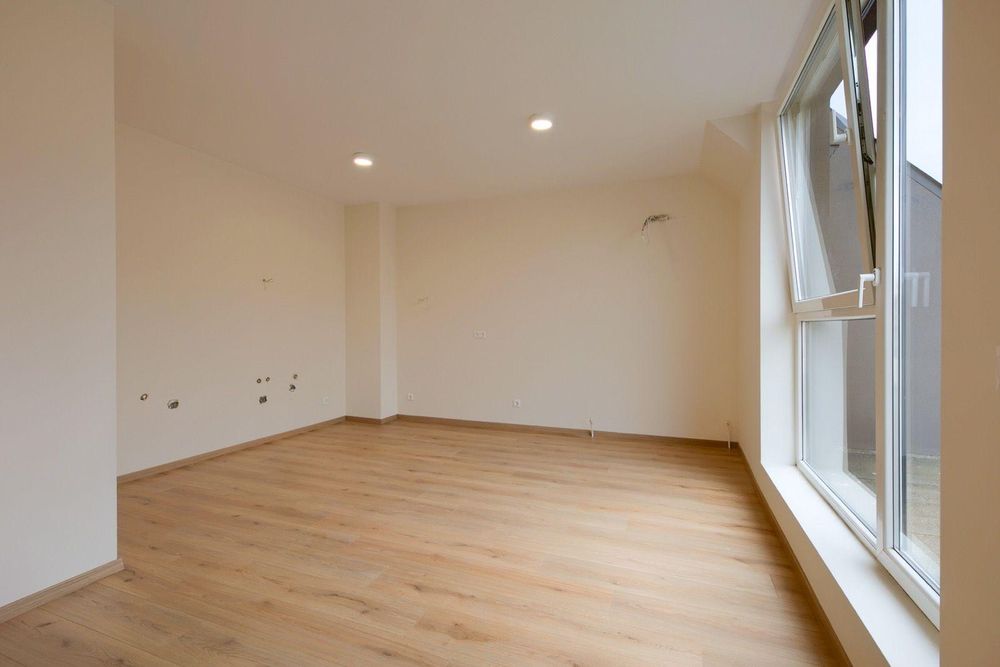 Продава се Тристаен апартамент в София, Манастирски ливади - 155 кв.м за 2149 €/кв.м - Снимка #1