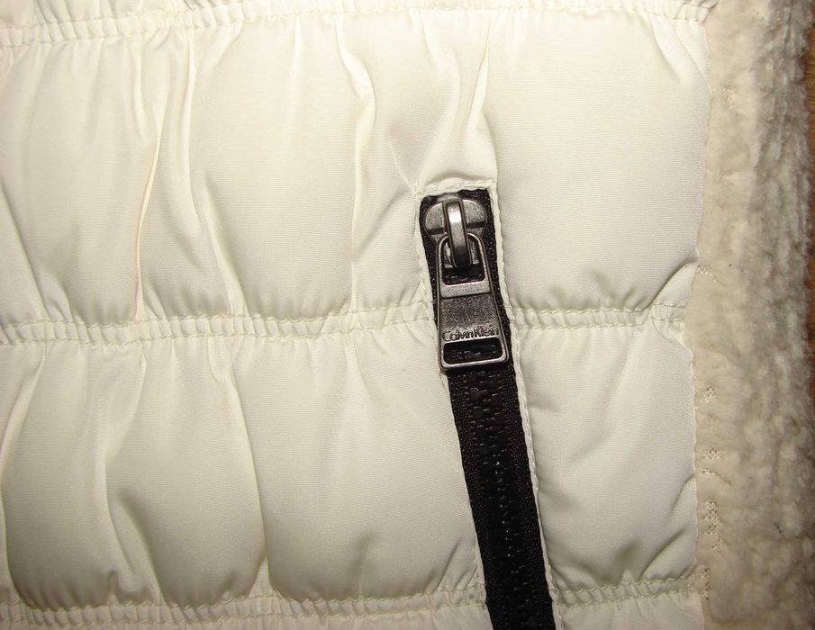 Vesta CALVIN KLEIN, Marimea S, Culoare Ivoar, Autentica/Originala