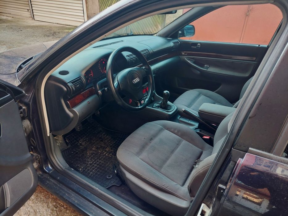 Ауди а4 на части