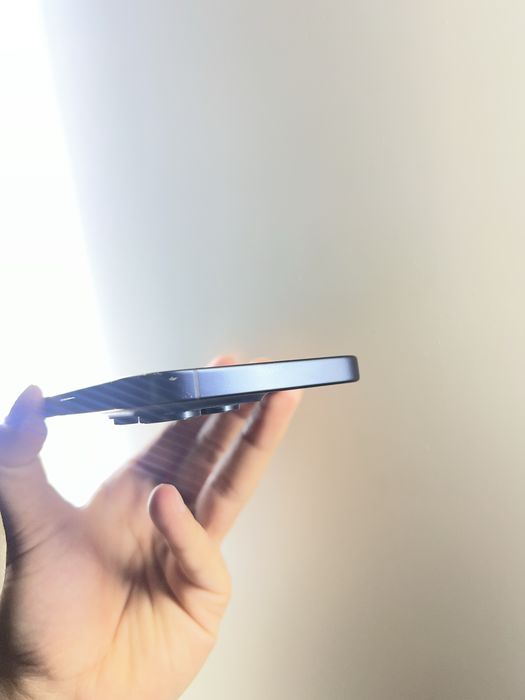 Продам IPhone 15 pro max 256gb