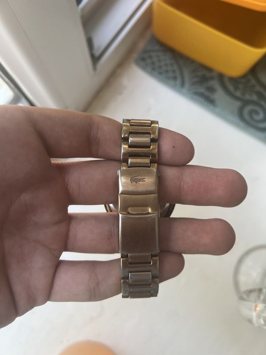 часы от Lacoste