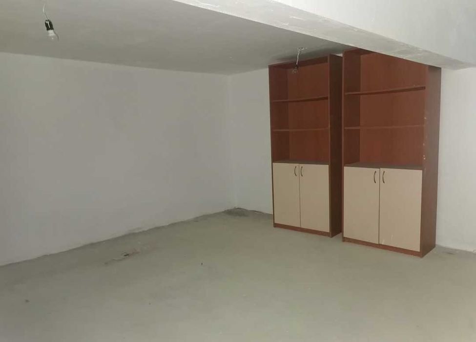 Продава се Офис в Варна, Колхозен пазар - 125 кв.м за 1000 €/кв.м - Снимка #1