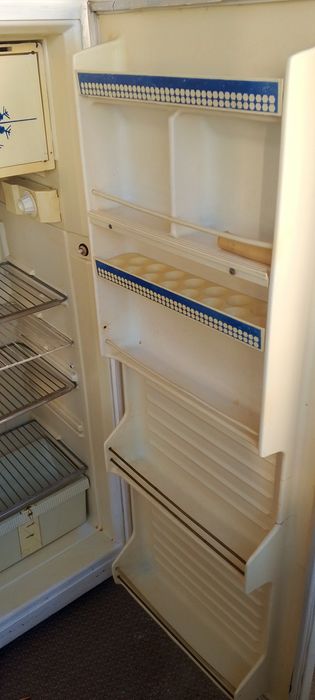 Muzlatgich sotiladi ishlashi yaxshi