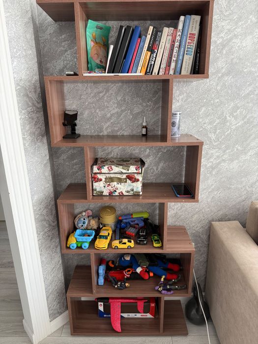 Продам книжную полку,
