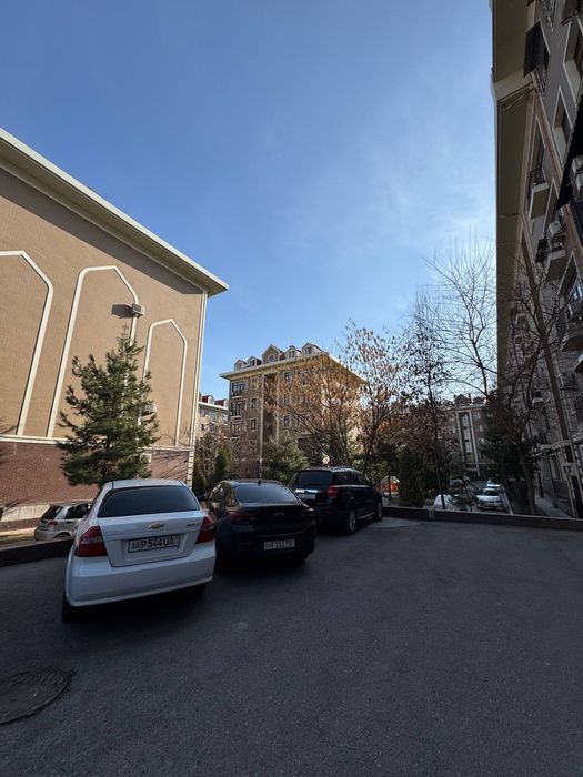 Продаётся ЮнусабадЖК Baxt Qasri 4/5,6/6