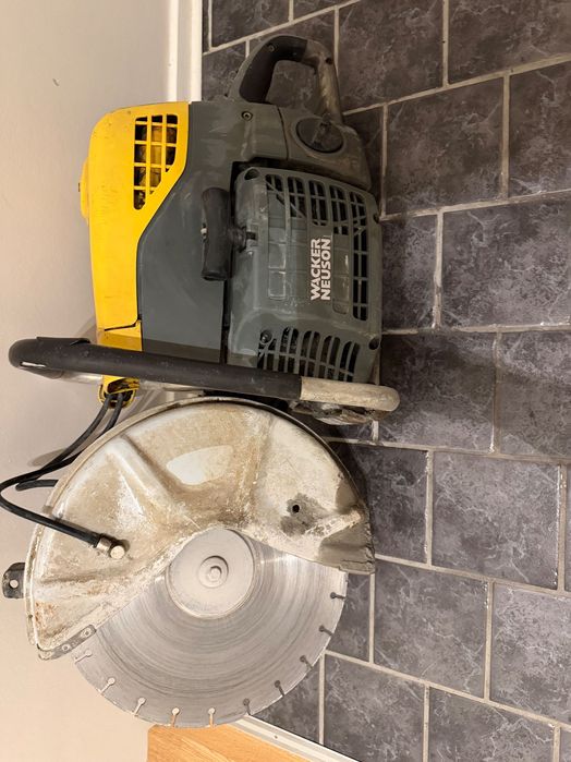 Drujbă Wacker beton plus 5 hilti