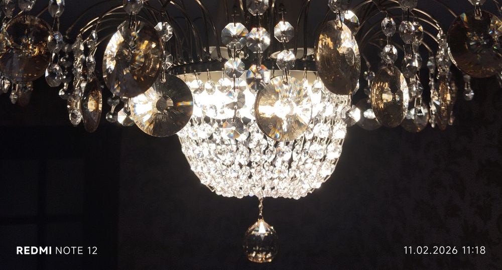 Хрустальная люстра производства Чехословакия