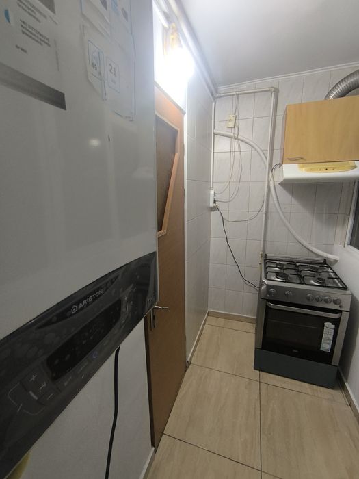 Apartament 2 camere decomandat zona i uri