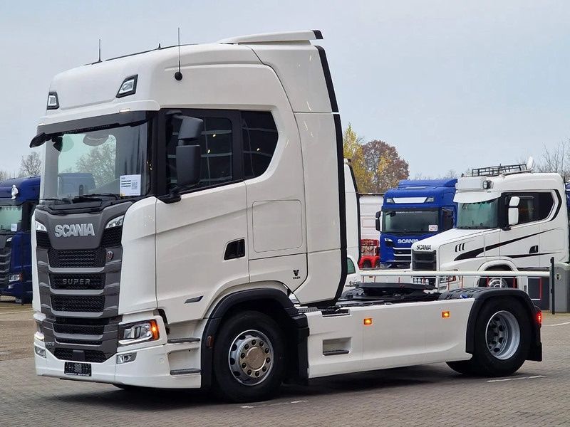 Спойлера бака Scania