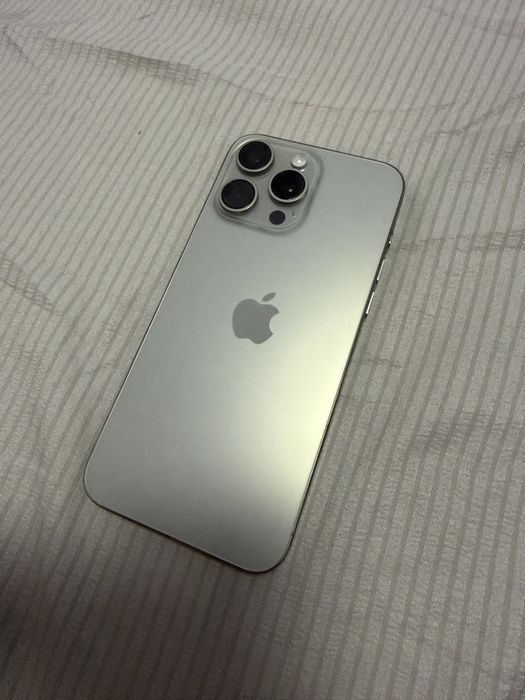 iPhone 15 Pro Max
