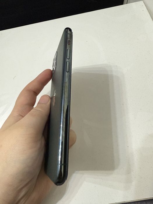 Продам iphone 11pro 64gb