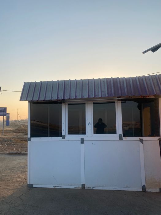 Dukon bor razmer3 3 kvm akfadan alkafondan tomi isiq sovuq utkazmaydi.