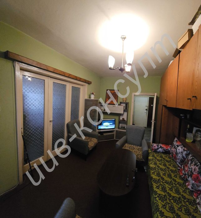 Тристаен апартамент с Гараж до Гимназия по САГ, гр. В. Търново