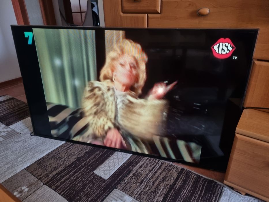 Vând două TV samsung smart