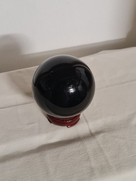 Sfera obsidian negru, piatra naturala, 90mm diametrul

Piatra naturala