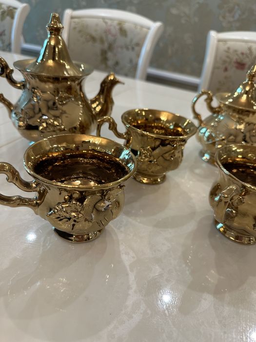 Сервиз чайный под золото