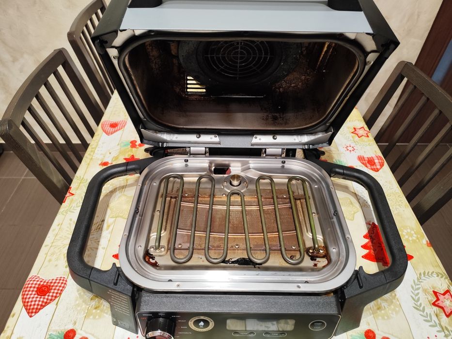 Ninja woodfire, grill electric si airfryer