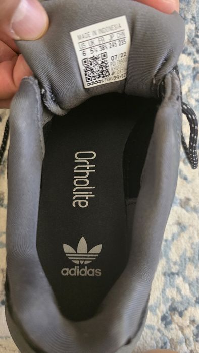 Adidasi Adidas marimea 38