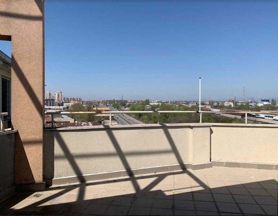 Продава се Едностаен апартамент в Пловдив, Център - 76 кв.м за 553 €/кв.м - Снимка #4