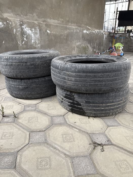 Шины летнии 2 комплекта европаа