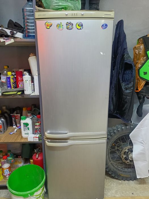 Продам отличный холодильник