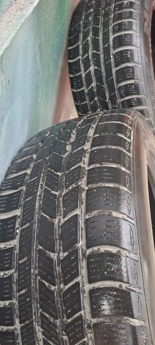 Продавам зимни гуми NEXEN Winguard два броя 225/55/16