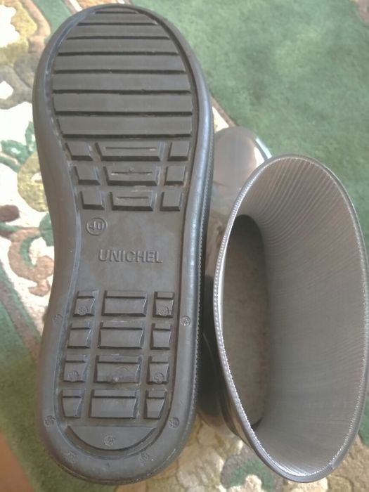 Продаю литиевые сапоги