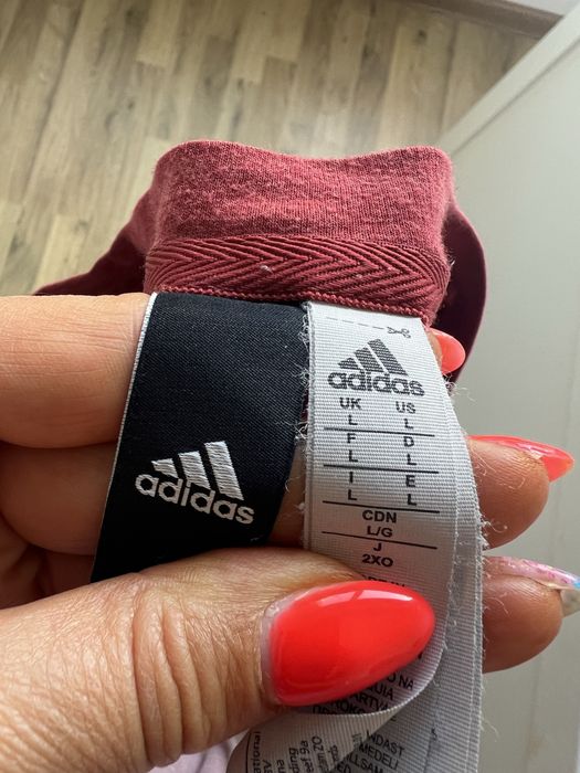 Adidas L размер тениска
